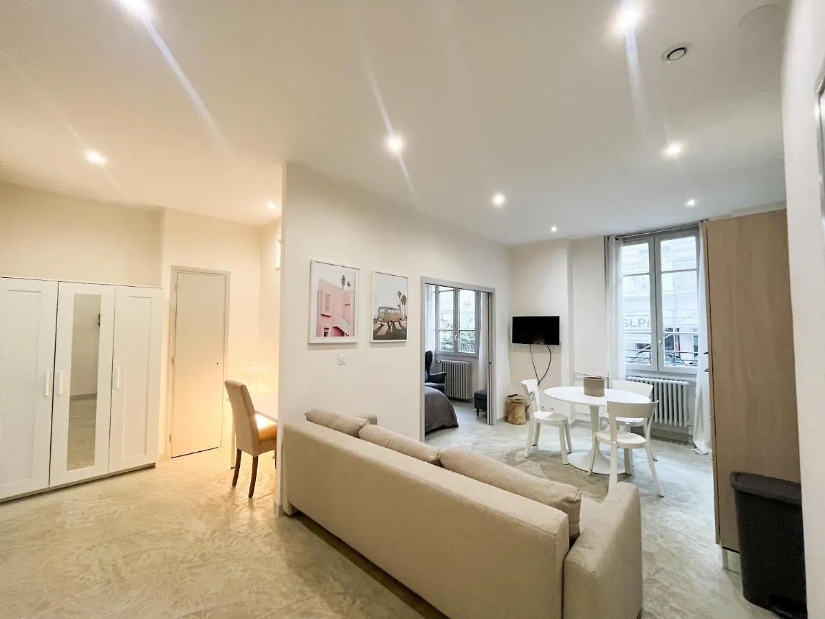 Apartment Suite Onyx Lyon France